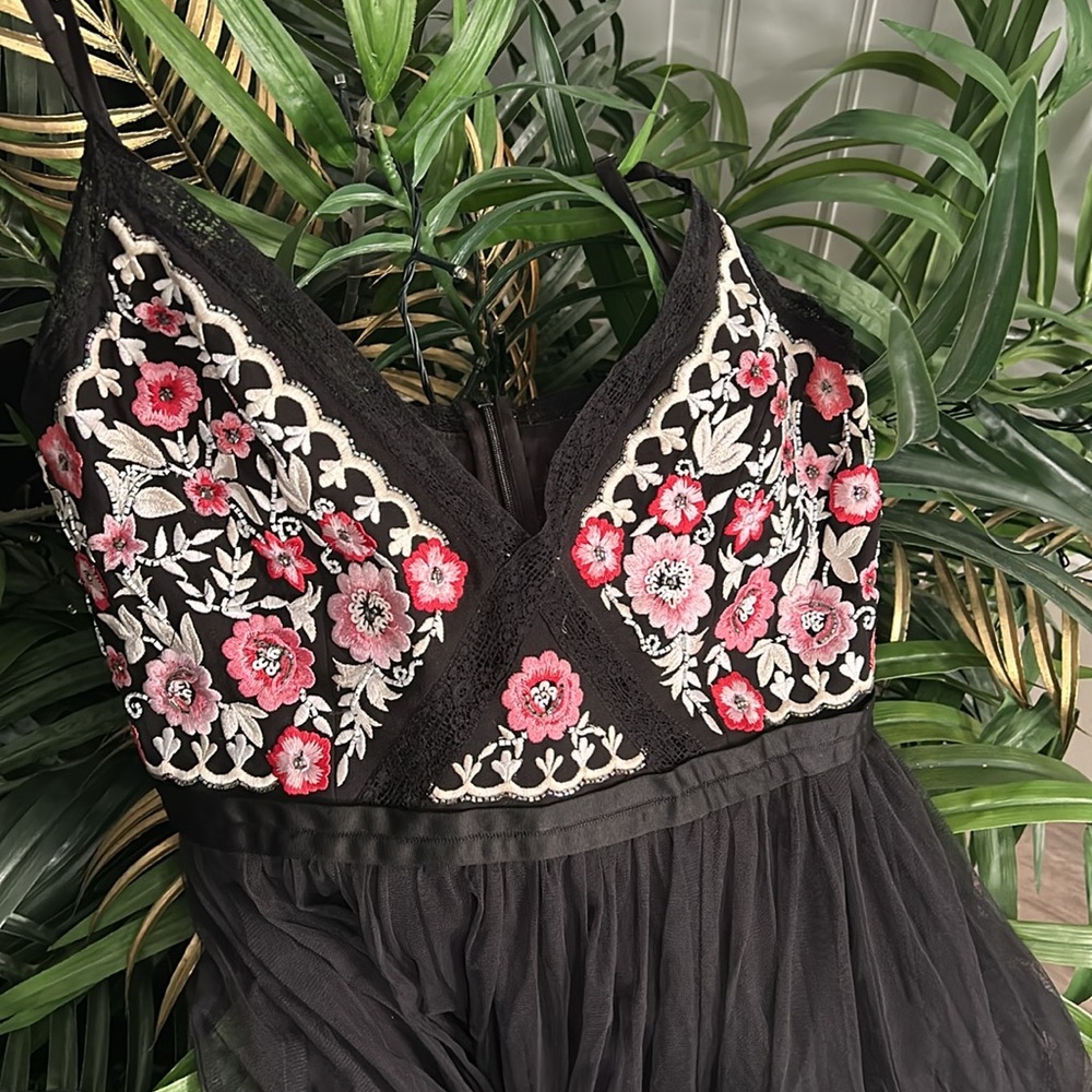 Needle an thread Elegant Black and Pink Embroidered Dress prom bridesmaid dress - Picture 10 of 16